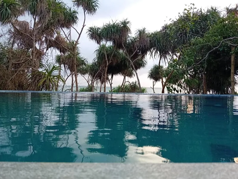 Coastal views and outdoor spaces at Park Paradise Rumassala