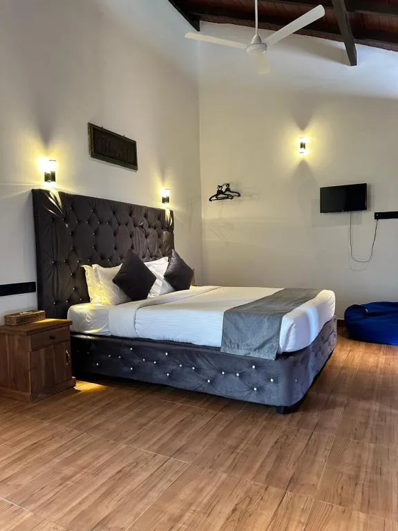 Rooms and interiors at Park Paradise Rumassala