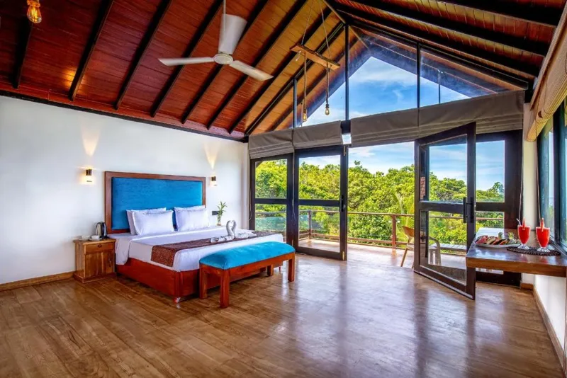 Rooms and interiors at Park Paradise Rumassala
