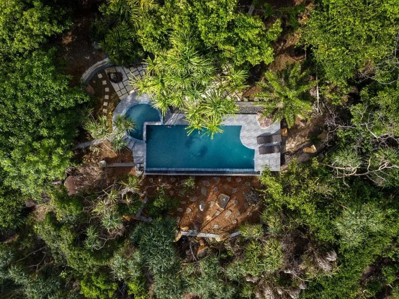 Coastal views and outdoor spaces at Park Paradise Rumassala